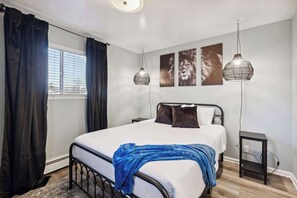 Room - Lansing Layover#3 | 2 BR - 1 BA (Lansing)