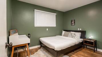 2 bedrooms, WiFi, bed sheets