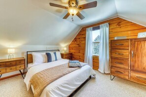 3 bedrooms, iron/ironing board, travel cot, free WiFi