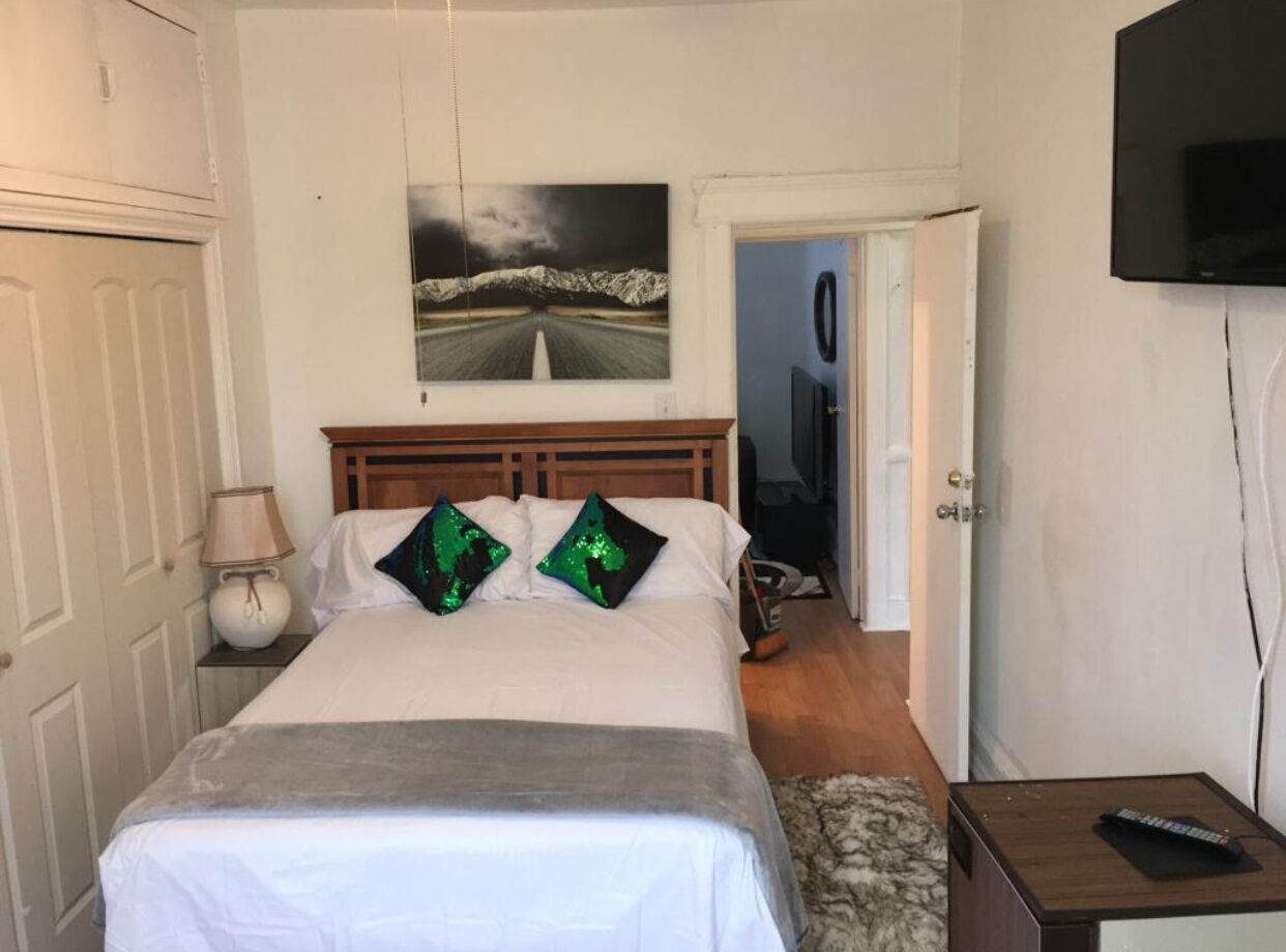 2 soverom, safe på rommet, skrivebord og strykejern/-brett