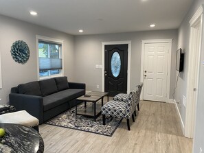 Smart TV - Comfort & Modern Amenities Downtown San Jose Suite (San Jose)