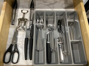 Fridge, microwave, oven, stovetop - Comfort & Modern Amenities Downtown San Jose Suite (San Jose)