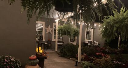 Fieldstone Farmhouse Guest Suite