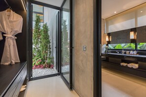 Wardrobe - Villa NVL Canggu by Nagisa Bali (Canggu)