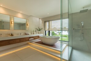 Indoor spa tub - Villa NVL Canggu by Nagisa Bali (Canggu)