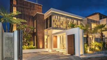 Front of property – evening/night