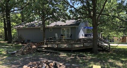 Large lake home 1/2 mile from boat ramp and courtesy dock on Stockton Lake
