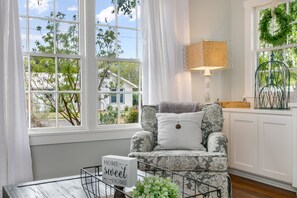 Interior - Fulton House | King Beds | In Town | Outdoor Fire pit (Fredericksburg)