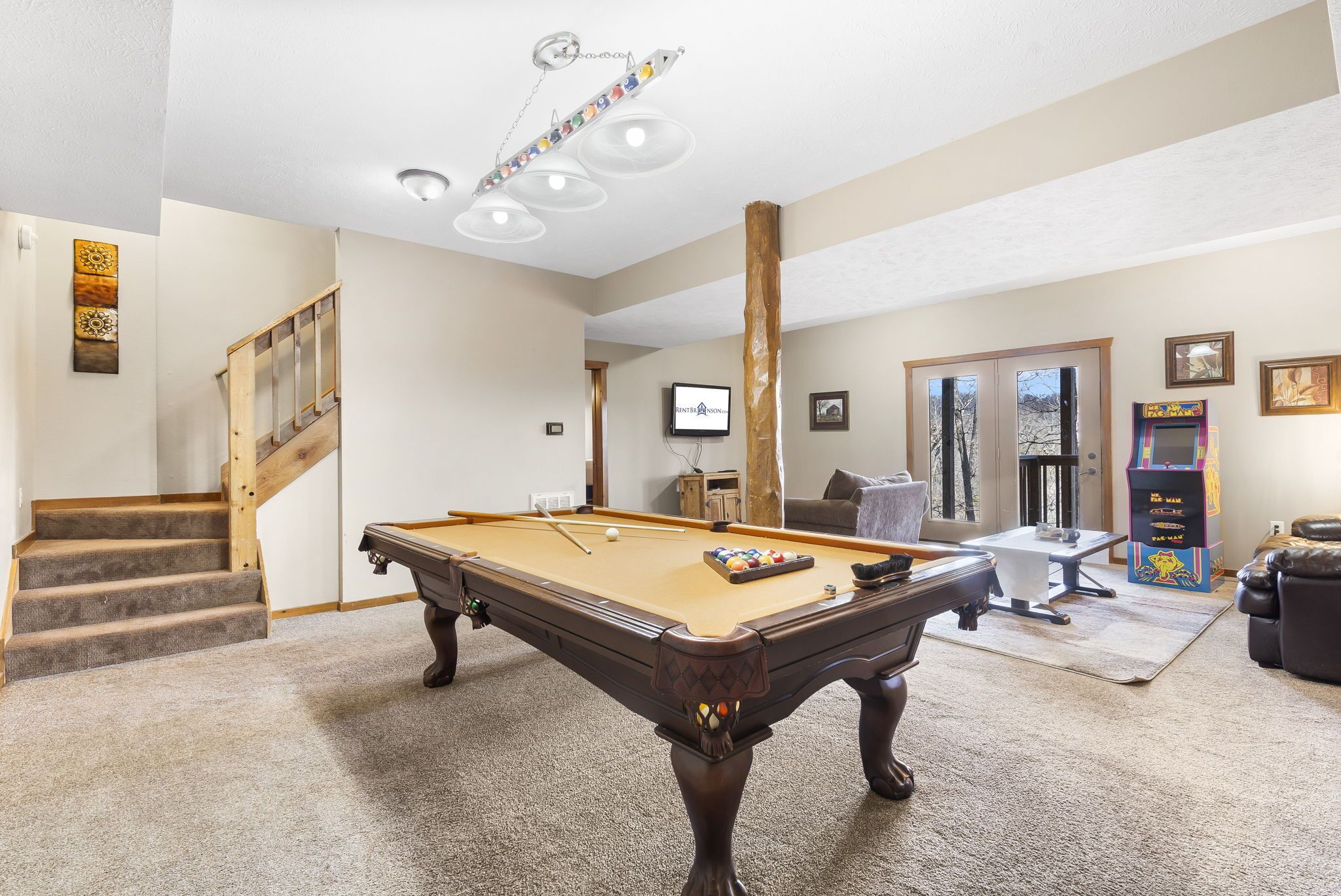 Pool Table, Minutes from Silver Dollar City, Free Daily Tickets, Dog Friendly!