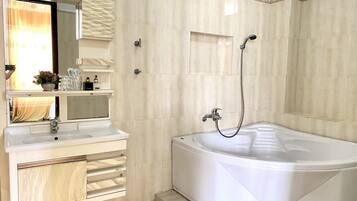 Premium Villa | Bathroom | Shower, free toiletries, hair dryer, soap