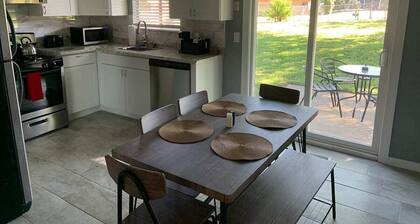 Tulsa whole home near Hard Rock Casino and I-44 with large fenced backyard