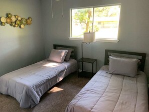 3 Schlafzimmer, Bügeleisen/Bügelbrett, kostenloses WLAN, Bettwäsche