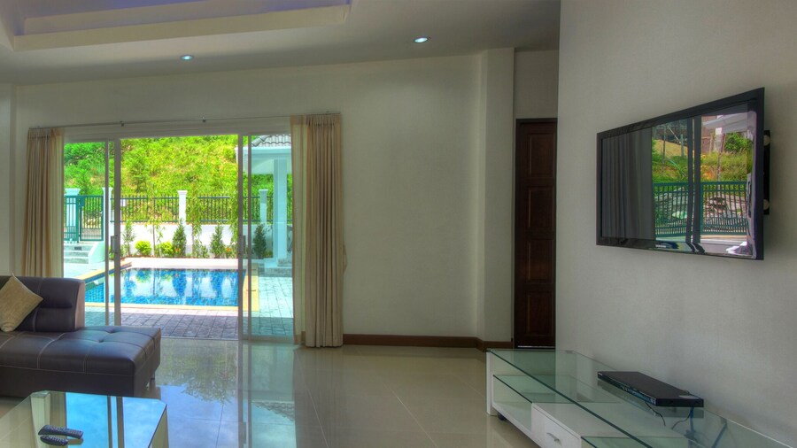 4 Br Private Pool Villa GA