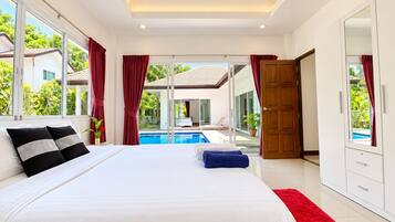 Family Villa, 4 Bedrooms, Private Pool, Mountain View | 4 bedrooms, pillowtop beds, in-room safe, desk