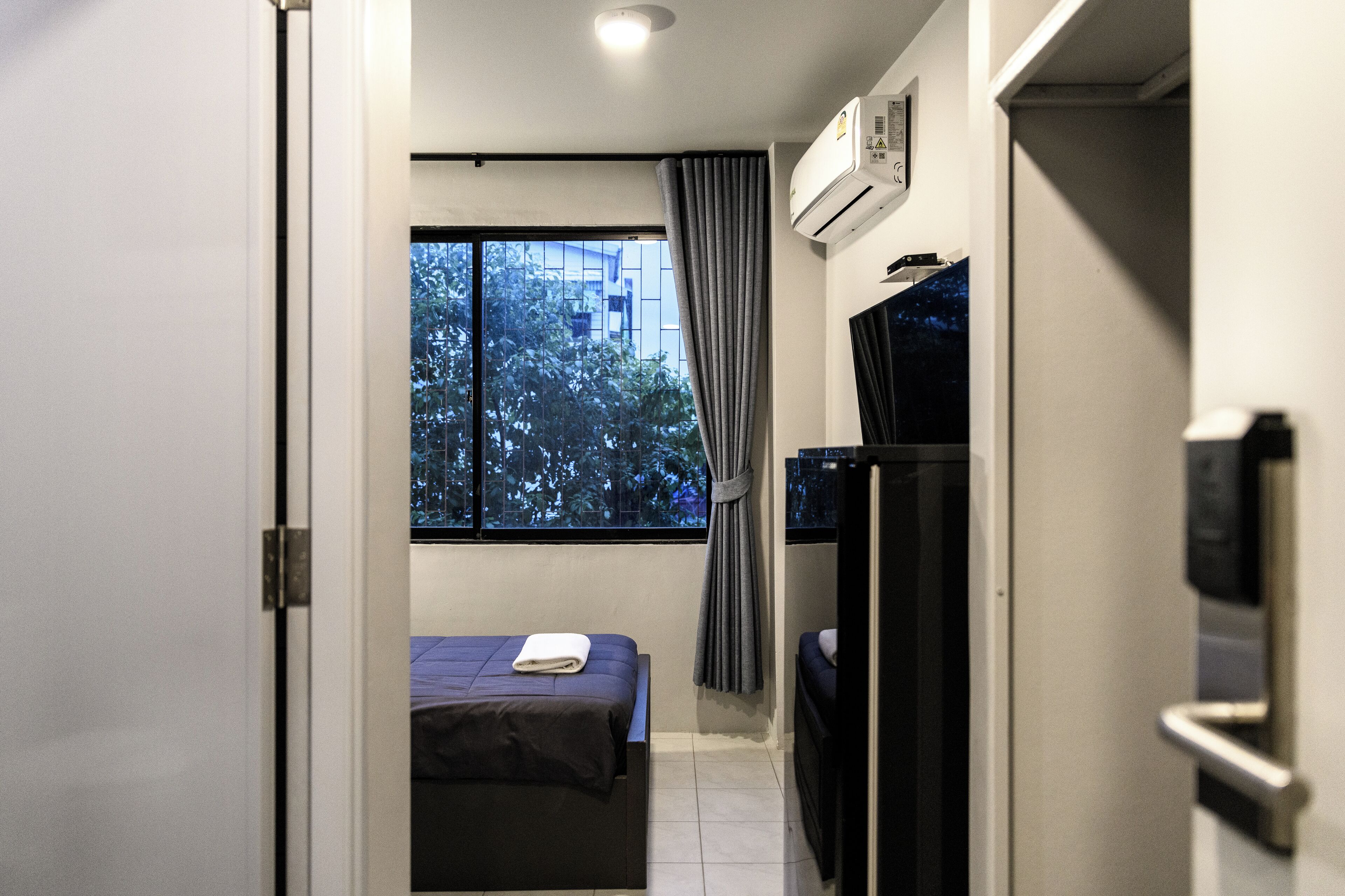 Single Room | โต๊ะทำงาน, Wi-Fi ฟรี, ผ้าปูที่นอน