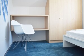 Apartment (Three Bedroom Apartment - Balcony and)