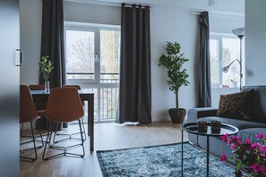 43-inch Smart TV with digital channels, TV - Magnolia House Norrviken (Sollentuna)