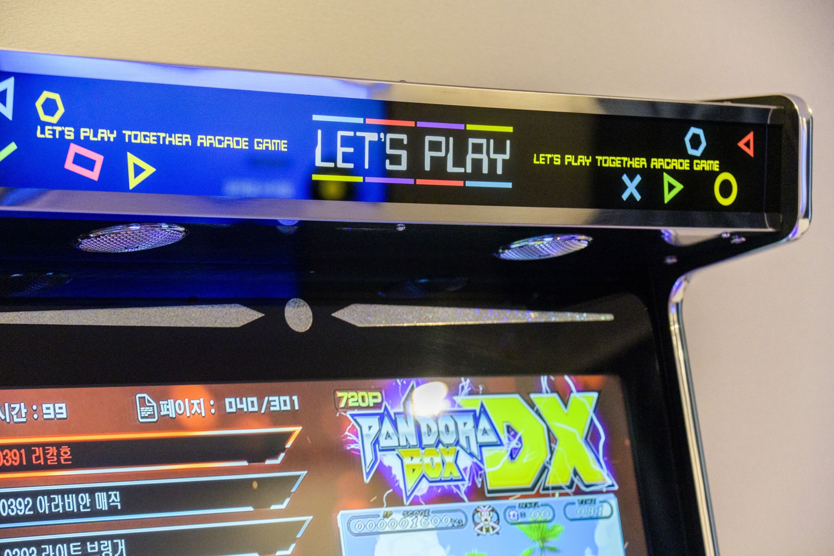 standard play queen room (no view) | 1 bedroom, down duvets, minibar, in-room safe