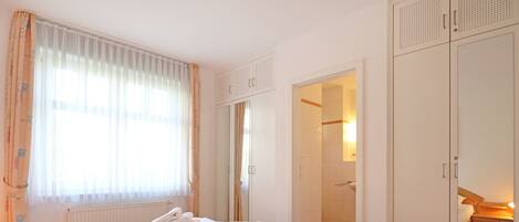 2 habitaciones, cuna de viaje y wifi