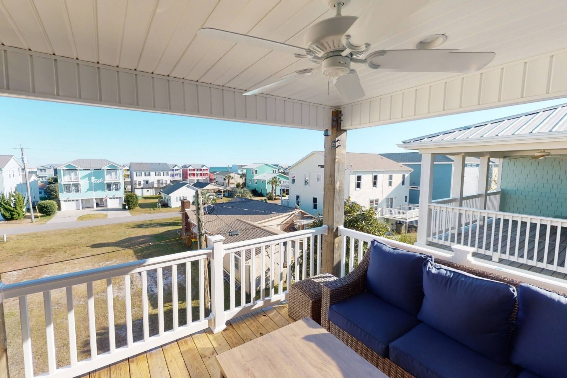 Happily Ever After - Very Close Beach Access, Elevator, Gourmet Kitchen, 2 Decks, Grill, KB Pier