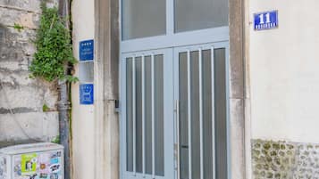 Apartamento (One Bedroom Suite) | Entrada al alojamiento