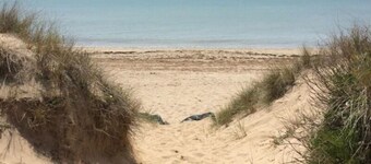 Le Pressoir  - Traditional Farmhouse nr La Rochelle. beaches 20 mins and a pool.