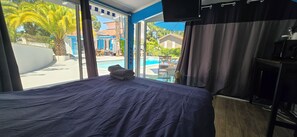 4 bedrooms, WiFi, bed sheets