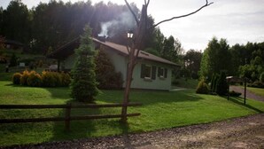 Property grounds - Lake House (Mądrzechowo)