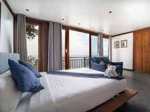 Villa, 6 Bedrooms | 6 bedrooms, in-room safe, individually decorated, individually furnished