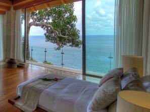 فيلا - ٦ غرف نوم | 6 عدّة غرف نوم وخزنة داخل الغرفة وبديكورات فريدة لكل غرفة