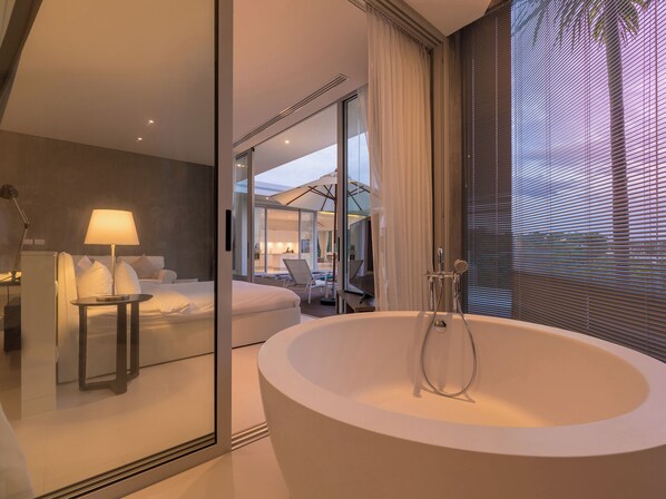 Villa, 3 habitaciones | Baño | Regadera tipo lluvia, amenidades de baño gratuitas, secadora de cabello 