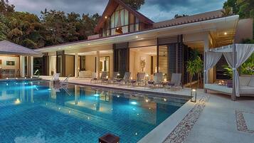 Villa, 4 Bedrooms | In-room safe, individually decorated, individually furnished, desk