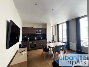 Fridge, microwave, oven, coffee/tea maker
