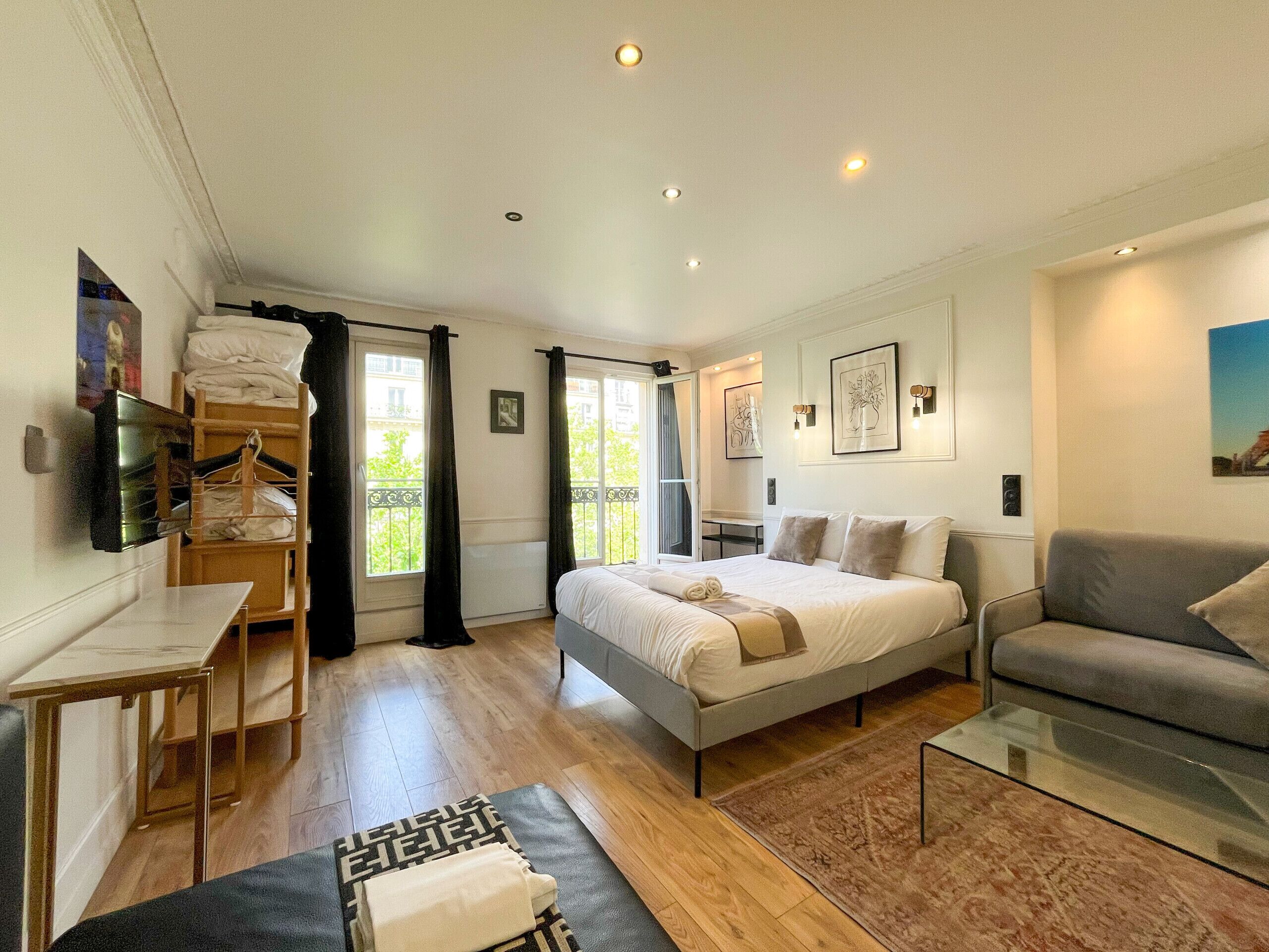 5 Schlafzimmer, Bügeleisen/Bügelbrett, kostenloses WLAN, Bettwäsche