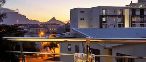 Apartment (2 Bedrooms) | Front of property