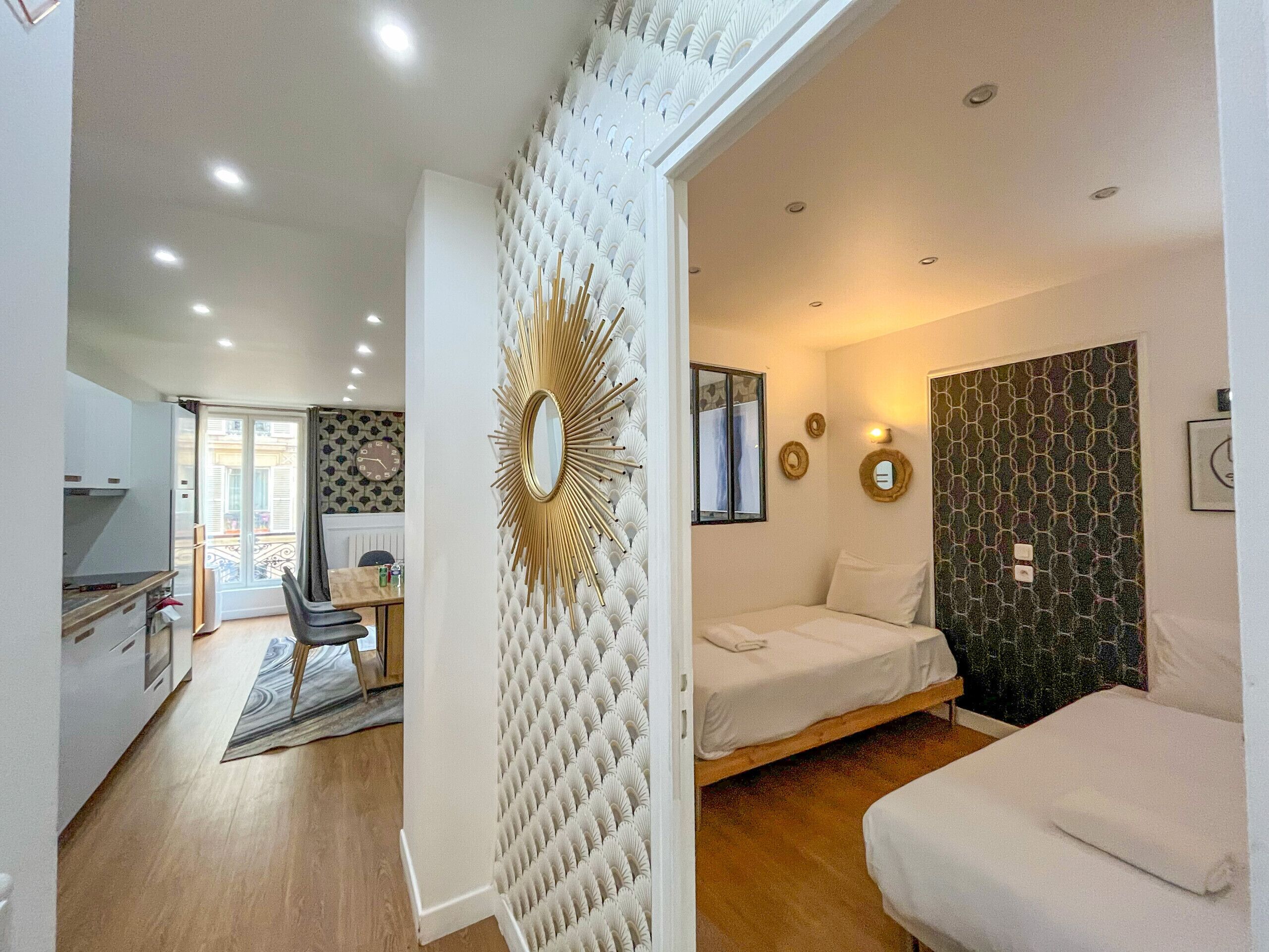 2 chambres, fer et planche à repasser, Wi-Fi gratuit, draps fournis