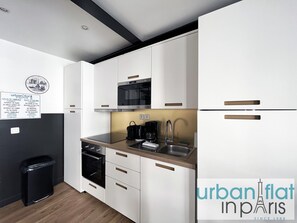 Frigorifero, microonde, forno, macchina per tè/caffè