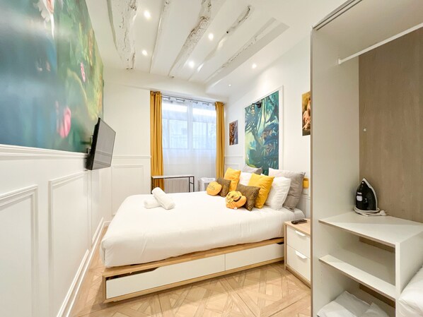 3 bedrooms, iron/ironing board, free WiFi, bed sheets