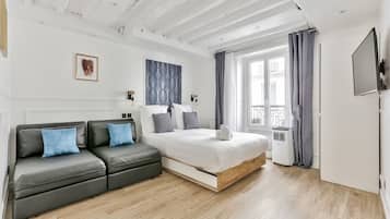 1 slaapkamer, een strijkplank/strijkijzer, gratis wifi, beddengoed