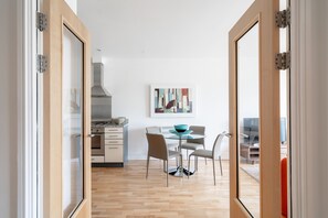 Interior - Oxford Castle View Apartment (Oxford)