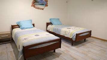 2 chambres, fer et planche Ă repasser, Wi-Fi, draps fournis