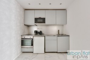 Fridge, microwave, oven, coffee/tea maker