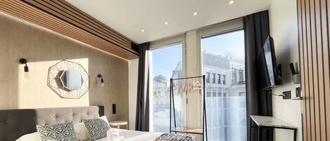 4 makuuhuonetta, silitysrauta/-lauta, ilmainen Wi-Fi, vuodevaatteet