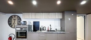Fridge, microwave, oven, coffee/tea maker