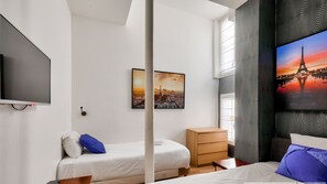 2 bedrooms, iron/ironing board, free WiFi, bed sheets