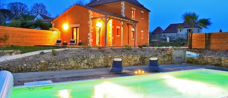 Piscine extérieure, piscine chauffée