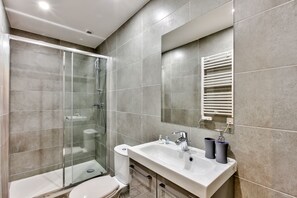 تجهيزات دش، مجففات شعر، مناشف