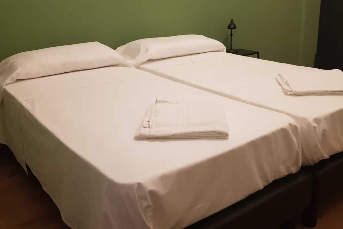 Soundproofing, free WiFi, bed sheets