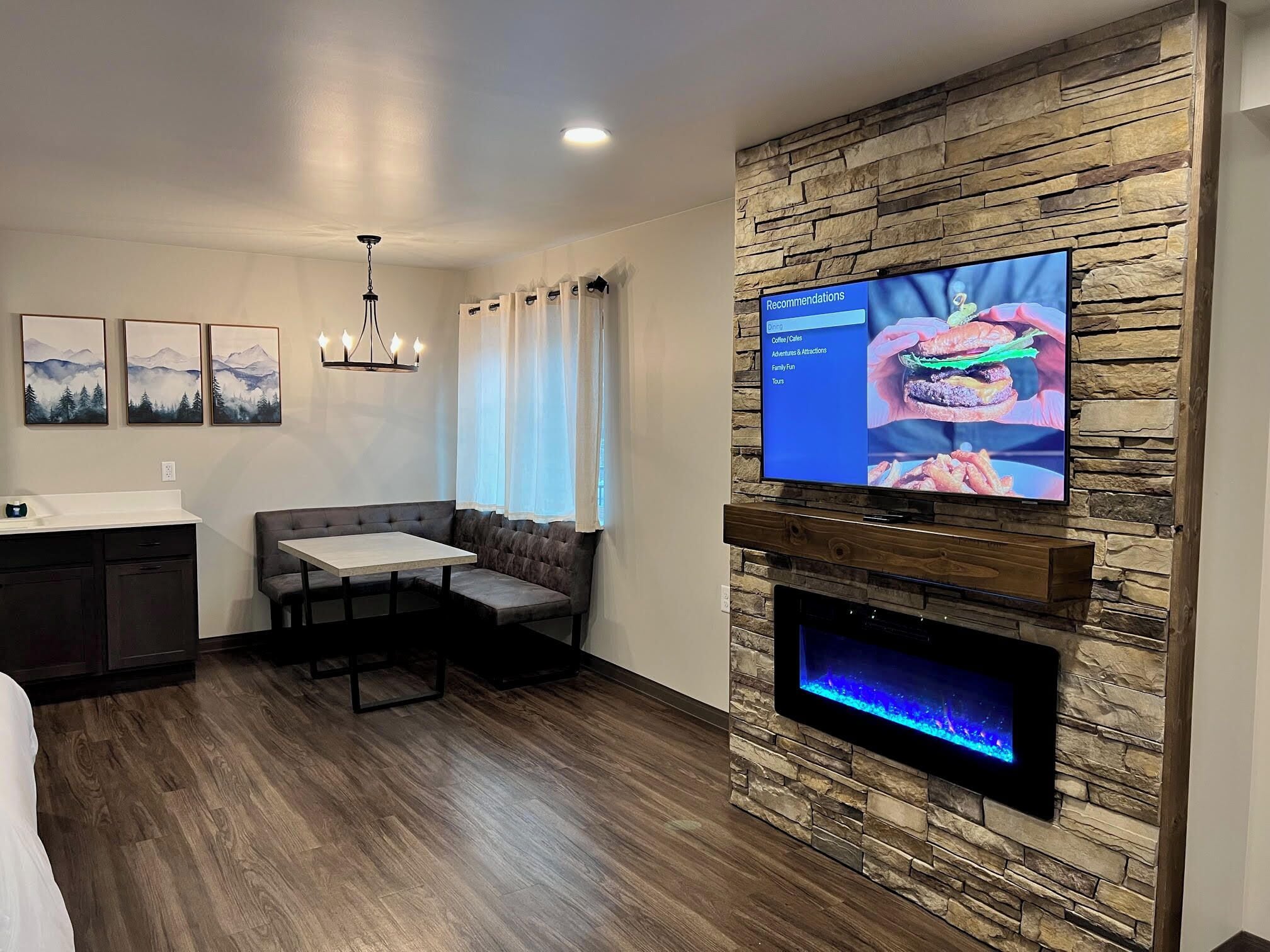 디럭스 더블룸 | 노트북 작업 공간, 방음 설비, 무료 WiFi, 침대 시트