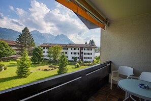 Property grounds - Modern 3-room apartment Alpenzauber with panoramic mountain views (Garmisch-Partenkirchen)